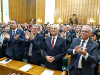 Cumhuriyet Halk Partisi Genel Başkanı Özgür Özel, partisinin grup toplantısında