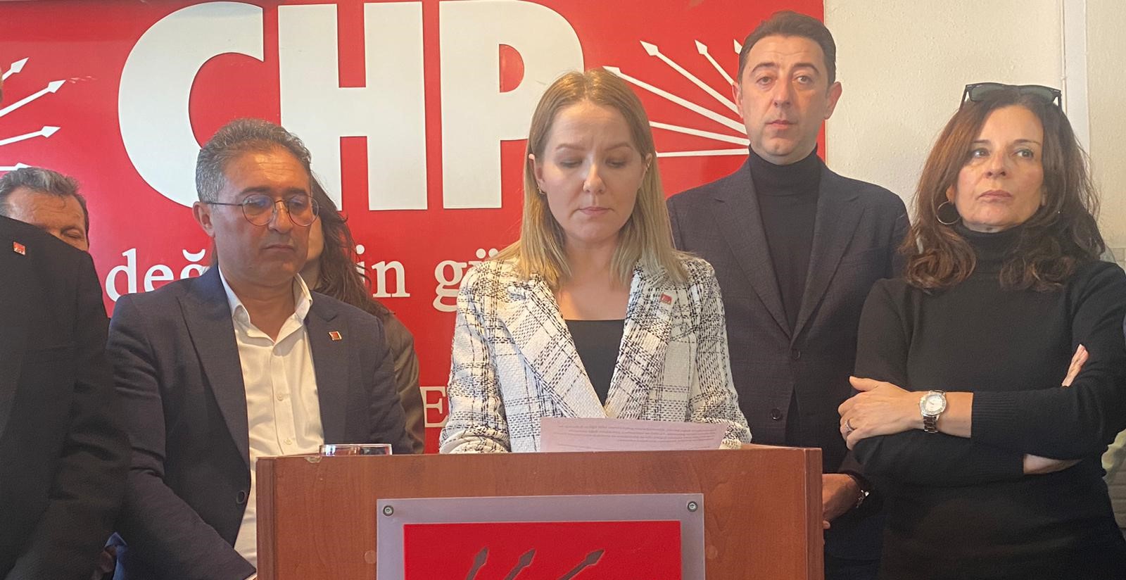 CHP Bandırma İlçe Örgütü’nden Bakan’a istifa çağrısı CHP Bandırma İlçe Örgütü, basın açıklaması yaparak Bakan Tekin’e istifa