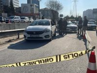 Bahçelievler 4 şüpheli, Kuyumcukent’e gelen döviz bürosu çalışanlarını gasp etti.
