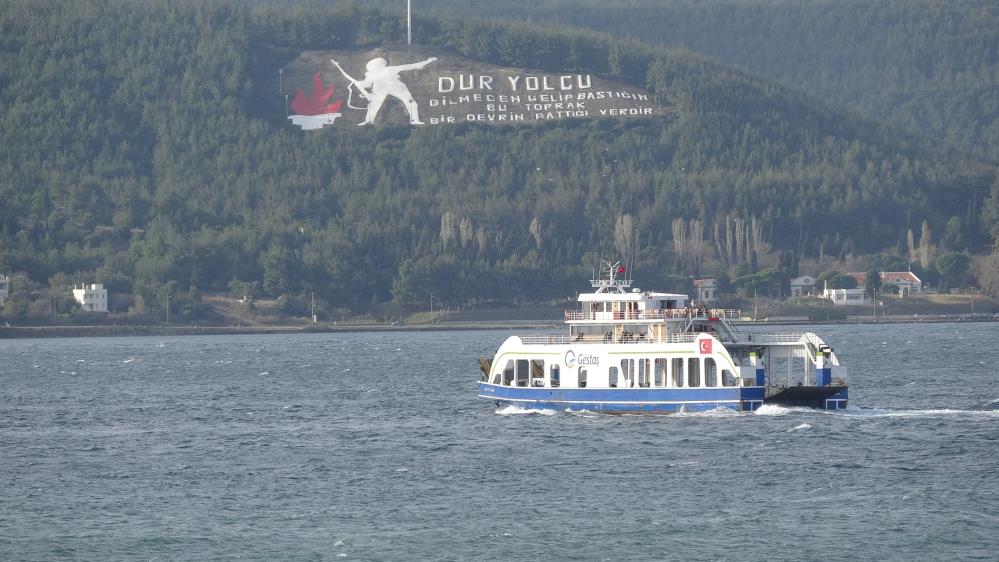 Bozcaada ve Gökçeada’ya yarınki feribot seferlerine fırtına engeli Çanakkale’nin Kuzey Ege Denizi’ndeki Bozcaada ve Gökçeada ilçelerine yarın yapılması