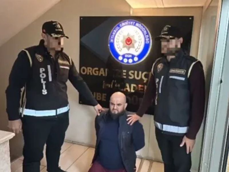 Suç örgütü yöneticilerinden Shamil Amirov İstanbul’da yakalandı İçişleri Bakanı Ali Yerlikaya, Mavi bültenle aranan ve Rusya’da faaliyet