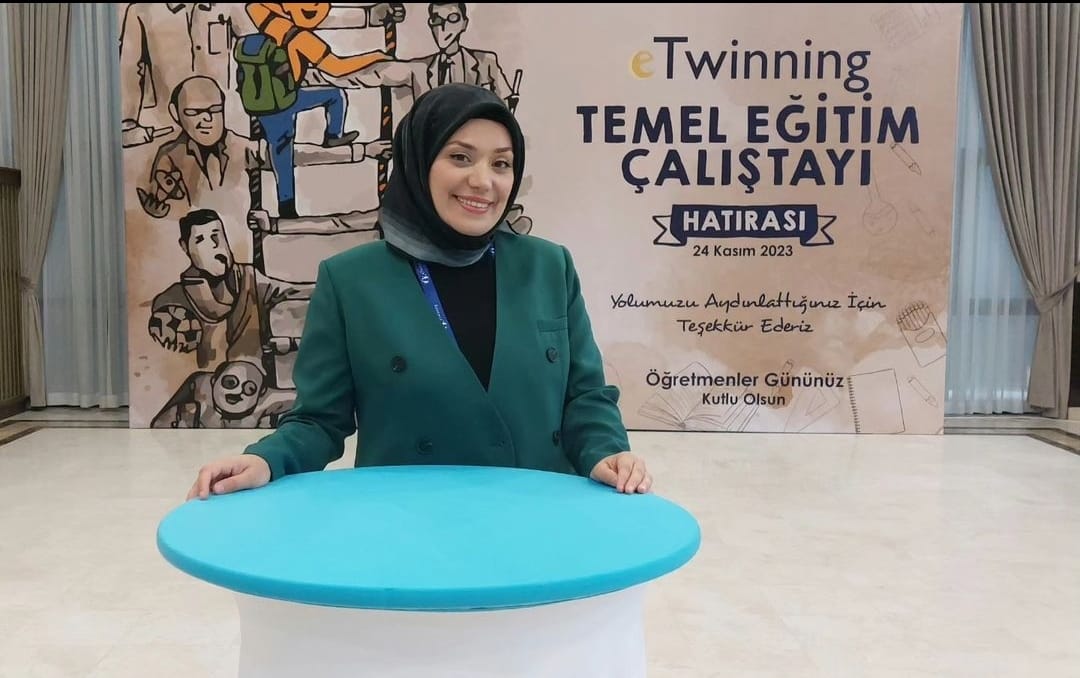 Bandırma eTwinning Türkiye’de temsil edildi Bandırma Marmara İlkokulu Öğretmeni İlknur Tosun, Antalya’da düzenlenen “eTwinning Temel