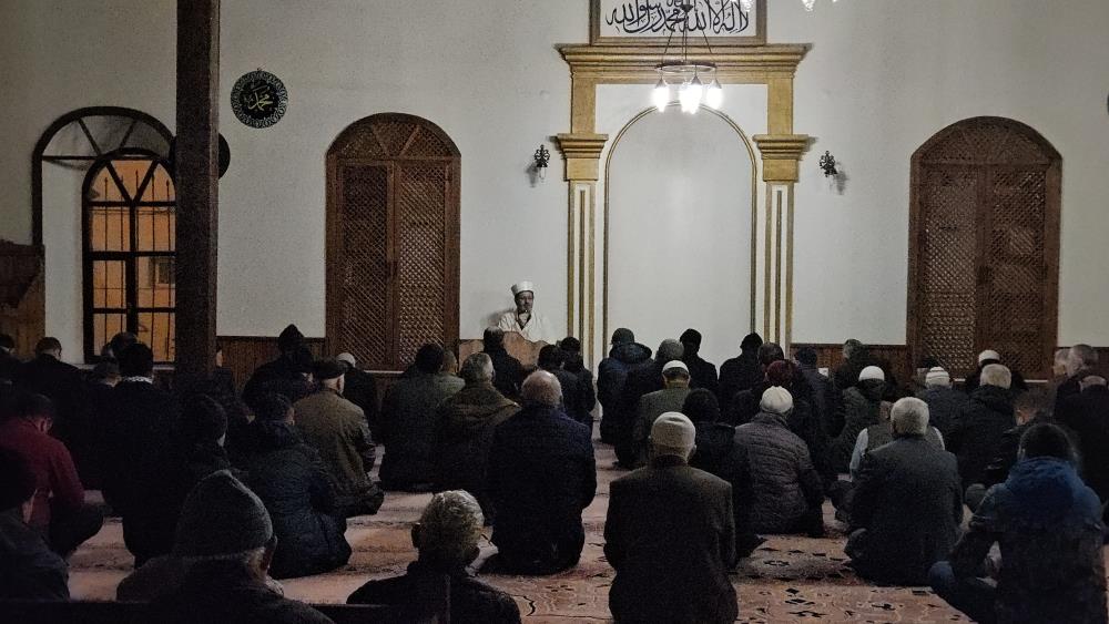2024’ün ilk gününde sabah namazı buluşması gerçekleşti Sındırgı’da yüzlerce vatandaş yeni yılın ilk gününde sabah namazında buluştu.
