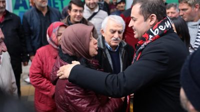 Balıkesir Büyükşehir Belediye Başkan Adayı Ahmet Akın, Dursunbey’de coşkuyla karşılandı.