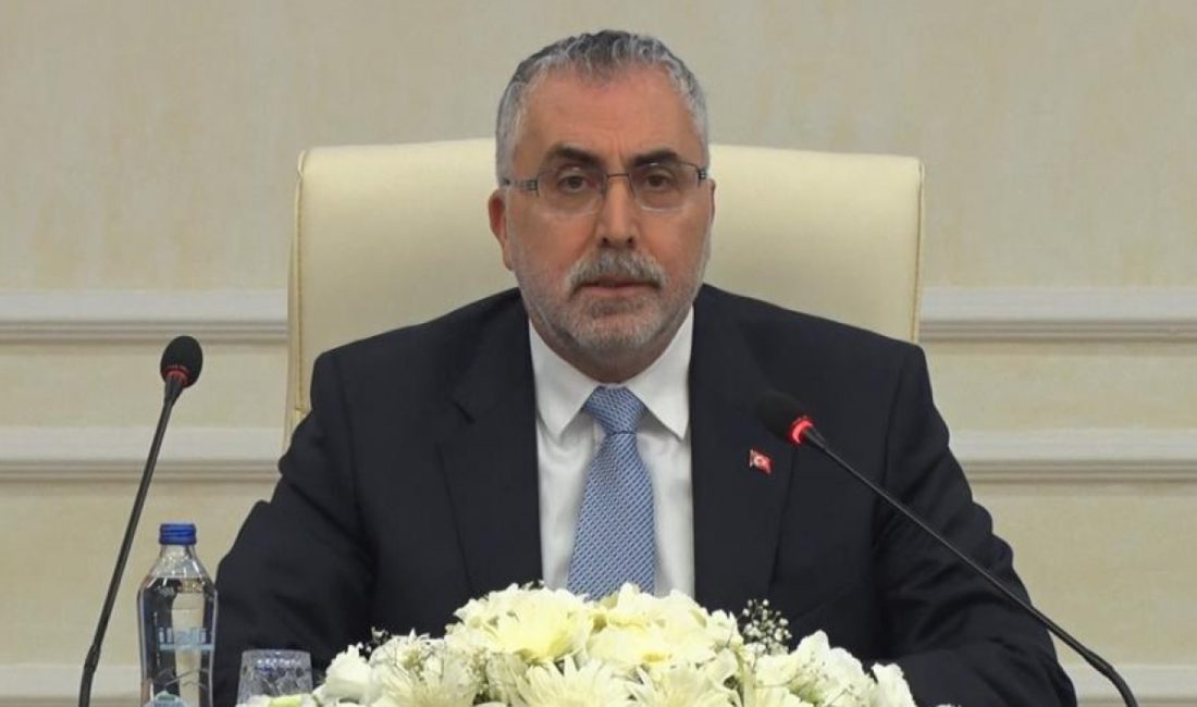 Bakan Işıkhan: “İşbaşı Eğitim Programı’nda yeni bir düzenlemeyi hayata geçiriyoruz” Çalışma ve Sosyal Güvenlik Bakanı Vedat Işıkhan, “İşbaşı eğitim programları