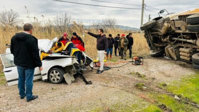 Gönen’de meydana gelen trafik kazasında 1 kişi öldü, 1 kişi