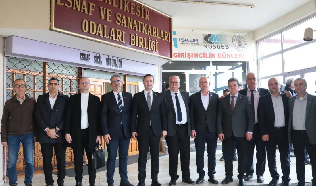 Akın, Balıkesirli iş insanlarıyla buluştu CHP Balıkesir Büyükşehir Belediye Başkan Adayı Ahmet Akın, Balıkesir’in önde