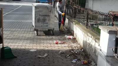 Altıeylül Belediyesi Temizlik İşleri Müdürlüğü tarafından ilçe genelinde temizlik çalışmaları