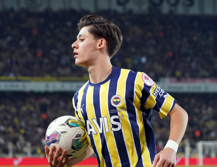 Milli yıldız ligde ilk maçına çıkarken, Real Madrid, deplasmanda Las