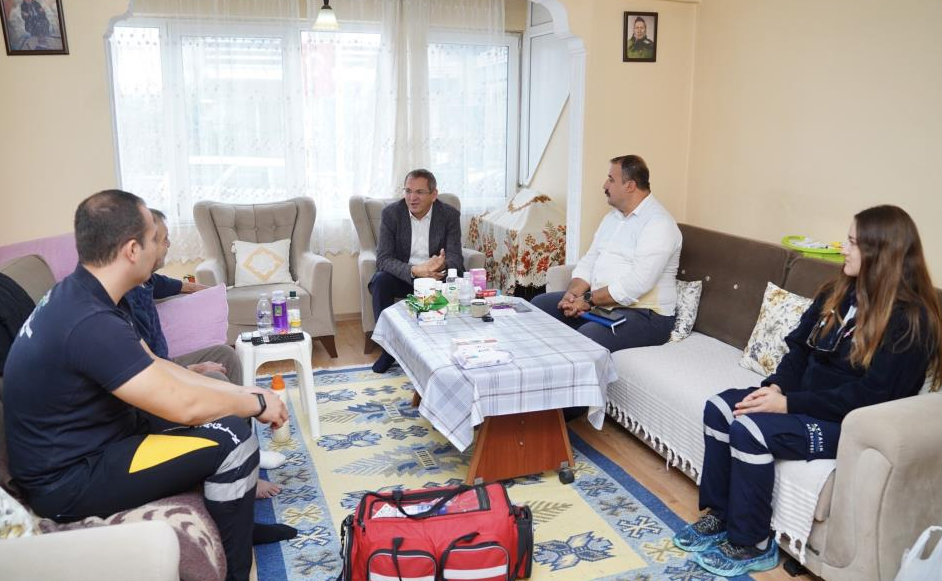 Ayvalık Belediyesi Sosyal Yardım İşleri Müdürlüğü “Sağlık Birimi” ekipleri kentin