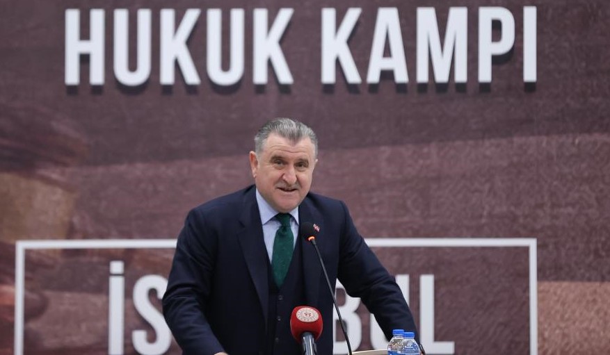 Bakan Bak tematik kış kamplarının açılışını yaptı Gençlik ve Spor Bakanı Osman Aşkın Bak, gençlere Sivil Toplum