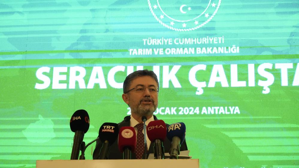 Bakan Yumaklı: “Seracılığın yüzde 40’ı kayıt altında değil” Tarım ve Orman Bakanı İbrahim Yumaklı, son 21 yılda seracılığın