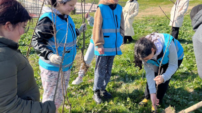 Balıkesir’de kız yurdunun bahçesine Cumhuriyet’in 100. yılı ve yeşillendirme çalışmaları