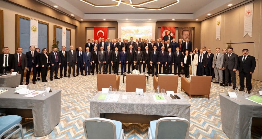 Balıkesir OBM, Antalya’da faaliyetlerini anlattı Balıkesir Orman Bölge Müdürlüğü, Antalya’da gerçekleştirilen “Genel Değerlendirme Toplantısı”na katıldı.Balıkesir