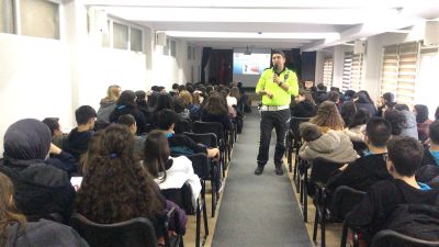 Balıkesir İl Emniyet Müdürlüğü tarafından toplam 704 öğrenciye okullarında trafik
