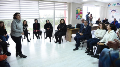 İngilizce öğretmenlerinin mesleki ve alan gelişimleri ile mesleki işbirliklerinin desteklenmesi