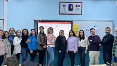 Balıkesir’de İngilizce Öğretmenlerine yönelik düzenlenen “Mesleki Gelişim Topluluğu” semineri toplam