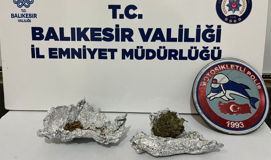 Bandırma İlçe Emniyeti 1 yılda bin 692 suçlu yakaladı Bandırma İlçe Emniyet Müdürlüğü tarafından 2023 yılında bin 692 kişi