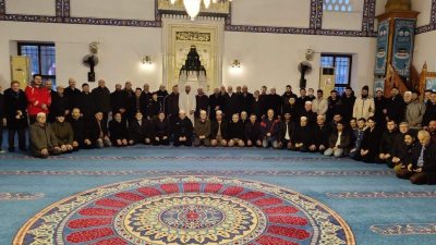 Bandırma’da yılın ilk sabah namazı buluşması Haydar Çavuş Camisi’nde gerçekleştirildi.