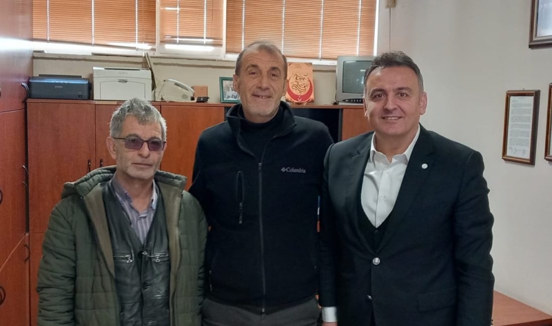 Bandırma’daki teknik eleman eksikliği görüşüldü Bandırma Ticaret Odası Başkanı Adem Yılmaz, Bandırma Elektrikçiler ve Elektronikçiler