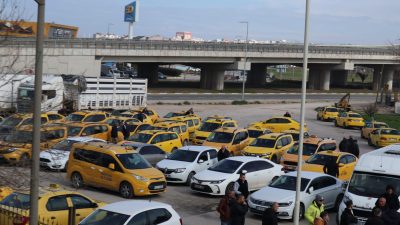 Bandırma’nın taksicileri, Bandırma Şoförler ve Otomobilciler Odası Başkanı Osman Çapar’ı