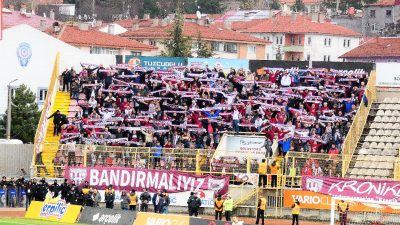 Bandırmaspor Taraftarlar Derneği, Bandırmalılara Boluspor maçına gelmeleri için çağrıda bulundu.Bandırmaspor
