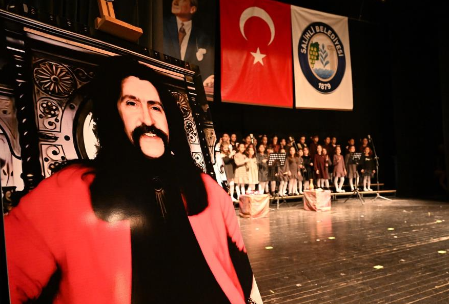 Manisa’nın Salihli ilçesinde yediden yetmişe herkesin şarkılarını severek dinlediği devlet