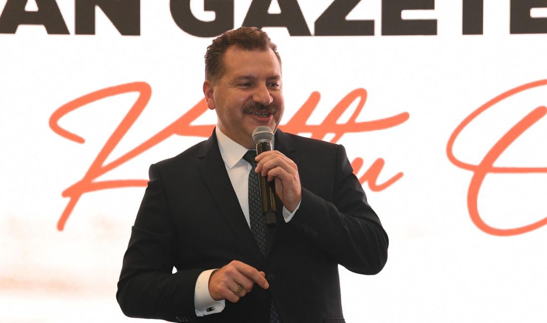 Başkan Yılmaz, 10 Ocak Çalışan Gazeteciler Günü’nde basını ağırladı Balıkesir Büyükşehir Belediye Başkanı Yücel Yılmaz, 10 Ocak Çalışan Gazeteciler
