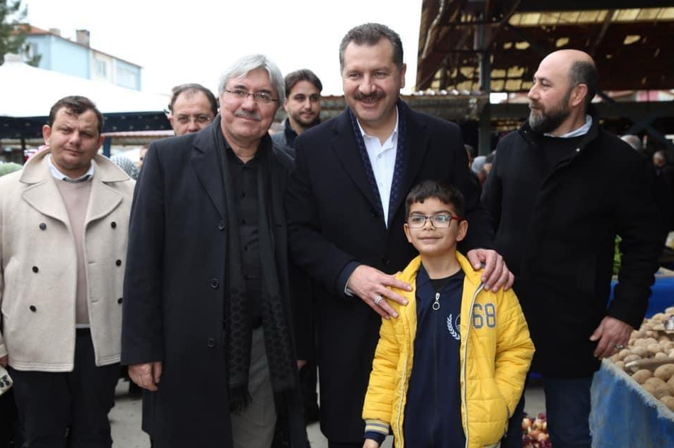 Balıkesir Büyükşehir Belediye Başkanı ve İvrindi Belediye Başkanı sahaya inerek