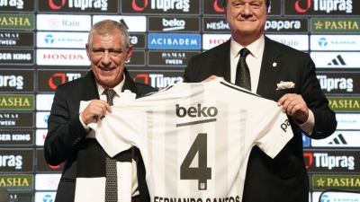 Beşiktaş’ın yeni teknik direktörü Portekizli Fernando Santos, Başkan Hasan Arat’ın