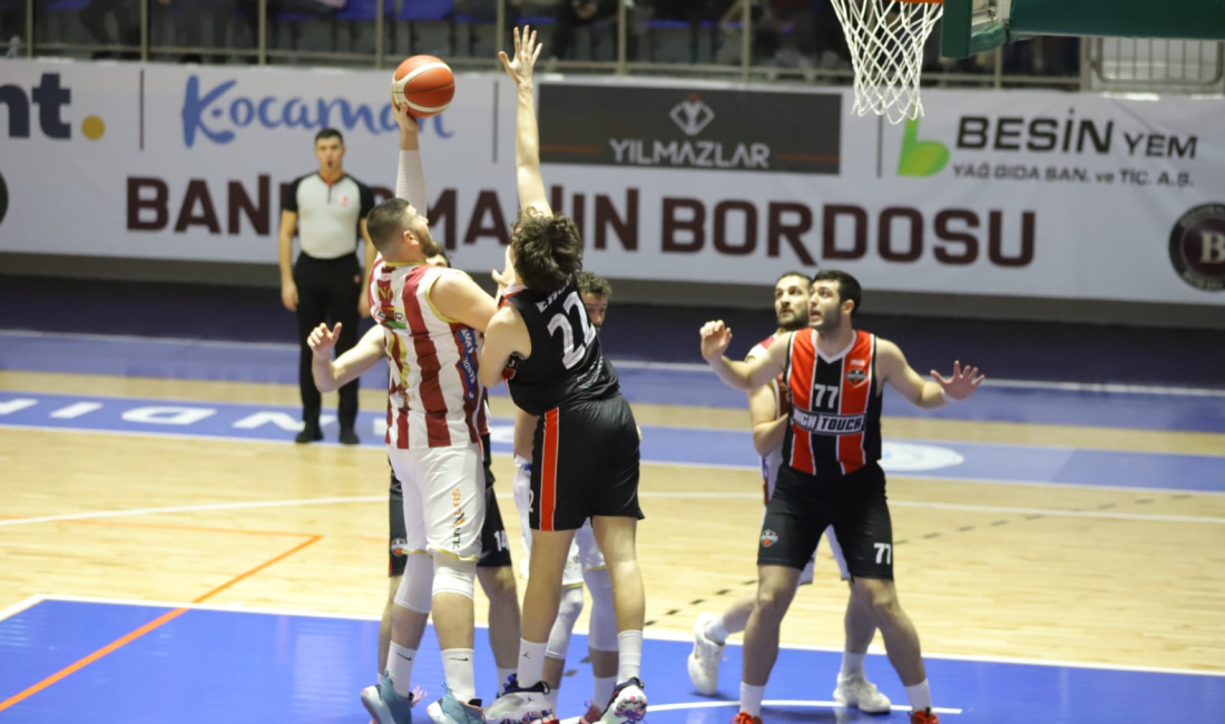 Bordo BK’dan bir galibiyet daha Bordo Basketbol Kulübü sezonun ikinci devresine galibiyet ile başladı. Türkiye
