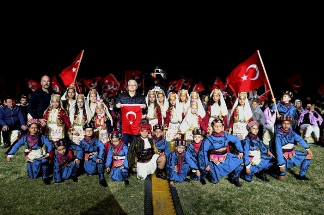 Balıkesir’de hayata geçirdiği eğitim projeleriyle adını duyuran ve bu alanda