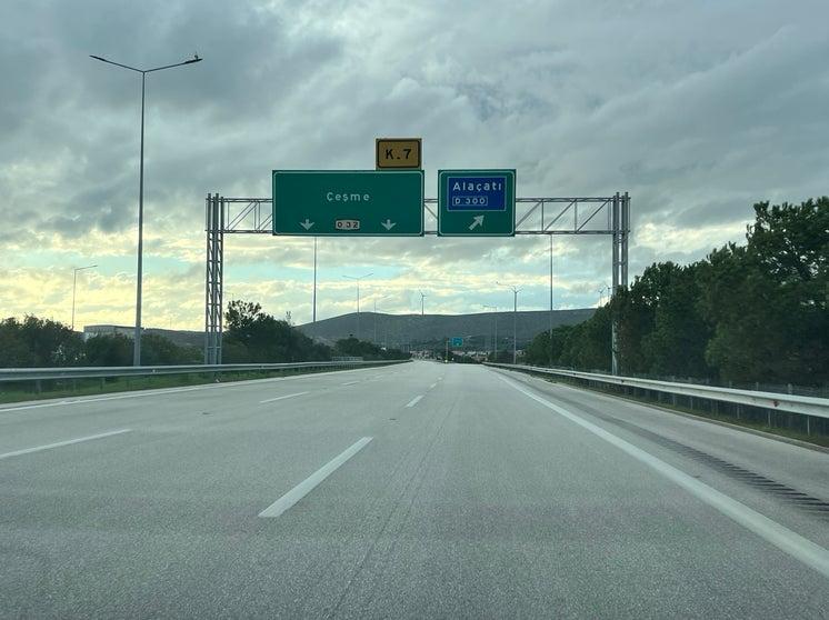  Üç günlük yılbaşı tatili için İzmir’in Çeşme ilçesine 29 bini