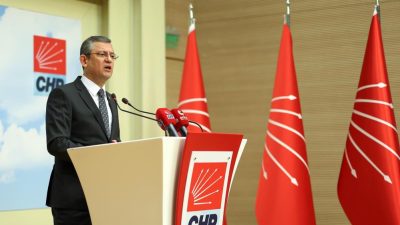 Cumhuriyet Halk Partisi Genel Başkanı Özgür Özel, İYİ Parti’nin Türkiye