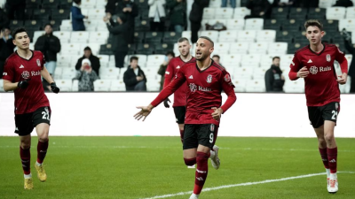 Beşiktaş’ın tecrübeli santrforu Cenk Tosun, bu sezon ilk kez bir