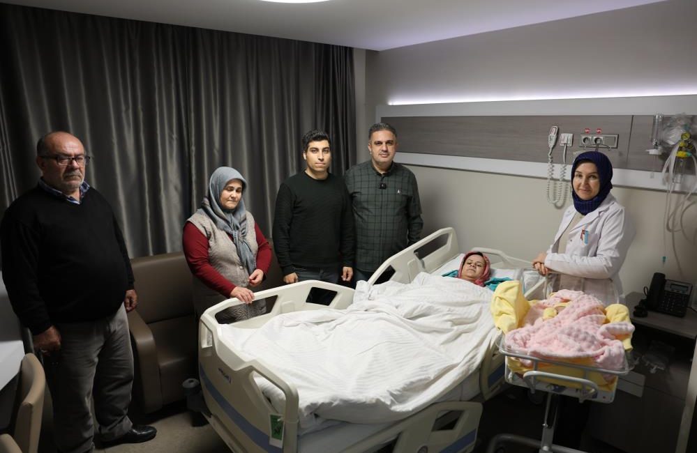 Depremin merkez üssü Kahramanmaraş’ta 2024 yılının ilk bebeği ‘Ecrin Lina’