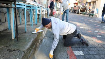 Edremit Avcılar Mahallesi’nde yapılan yenileme ve düzenleme çalışmaları kapsamında 2000