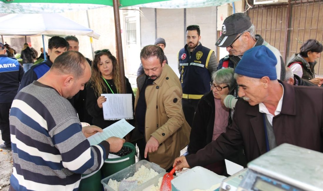 Edremit’te pazar tezgâhları denetlendi Edremit Belediyesi Zabıta ekipleri, pazar tezgâhlarını gezerek denetim çalışması gerçekleştirdi.Edremit