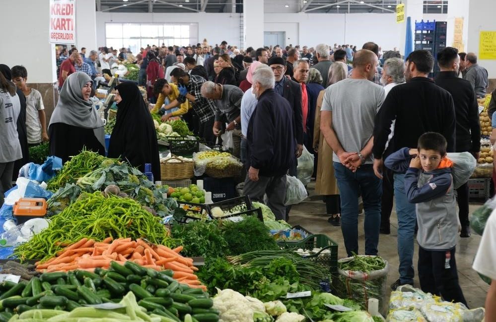 Ekonomik güven endeksi Aralık ayında 96,4 iken, Ocak ayında yüzde