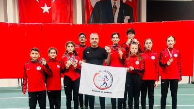Erdek Atletik NYZ Spor Kulübü sporcuları Bursa’da yapılan şampiyonadan 3