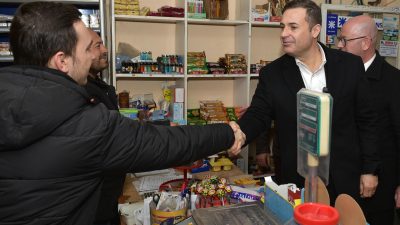 Balıkesir Büyükşehir Belediye Başkan Adayı Ahmet Akın, Balıkesir’de esnafın sorunlarının