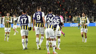 Süper Lig lideri Fenerbahçe, 12 gün içerisinde 3’ü lig, 1’i