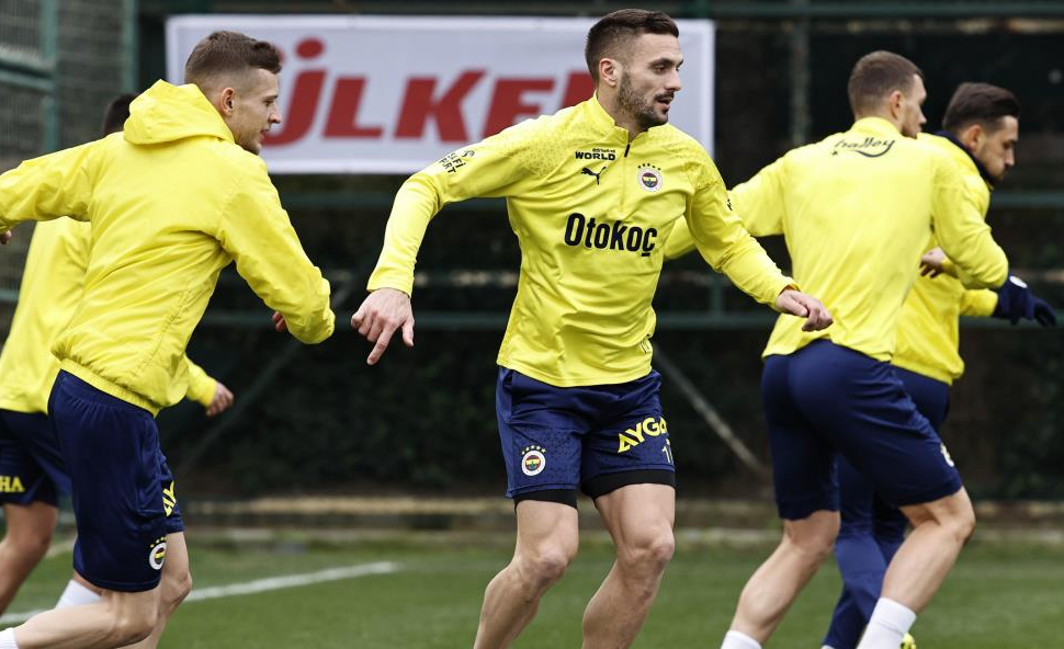 Trendyol Süper Lig’in 21. haftasında Samsunspor ile karşılaşacak Fenerbahçe, bugün
