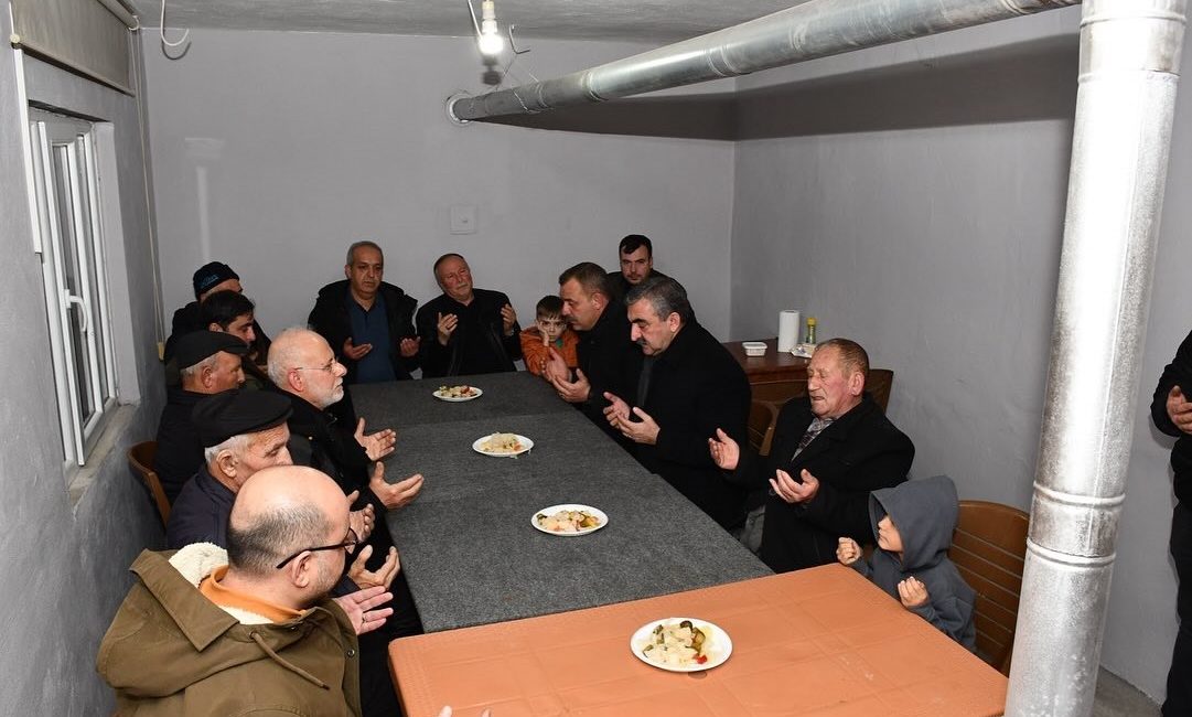 Gaga, Balyalıların sofrasına misafir oldu Balya Belediye Başkanı gerçekleştirdiği ziyaretler kapsamında vatandaşlarla bir araya gelerek