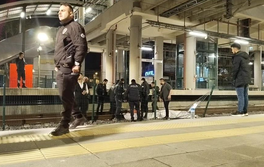 Bostancı Marmaray durağında alkollü şahıs, gece kulübünde kavga ettikten sonra