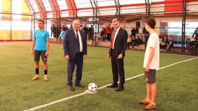 Gönen’de “İmkân Bizden Oynamak Sizden” sloganıyla başlatılan Mahalle Ligi Futbol