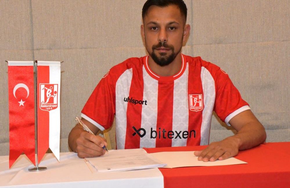 TFF 3. Lig 4. Grup ekiplerinden Balıkesirspor, stoper Abdurrahman Ayhanoğlu
