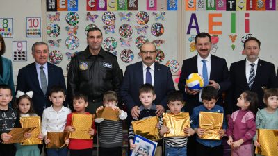 Vali İsmail Ustaoğlu 2023-2024 eğitim-öğretim yılının sona eren ilk dönemi