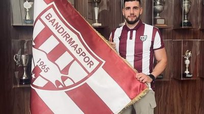 Teksüt Bandırmaspor Yunan kaleci Gelios ile yollarını ayırdığını duyurdu. Bandırmaspor’dan