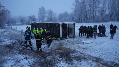 Kastamonu Valisi Meftun Dallı, Kastamonu-Sinop karayolunda yaşanan otobüs kazasında 6